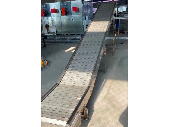 鏈板輸送機